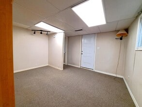 9578 Avery Ln in Windsor, ON - Building Photo - Building Photo