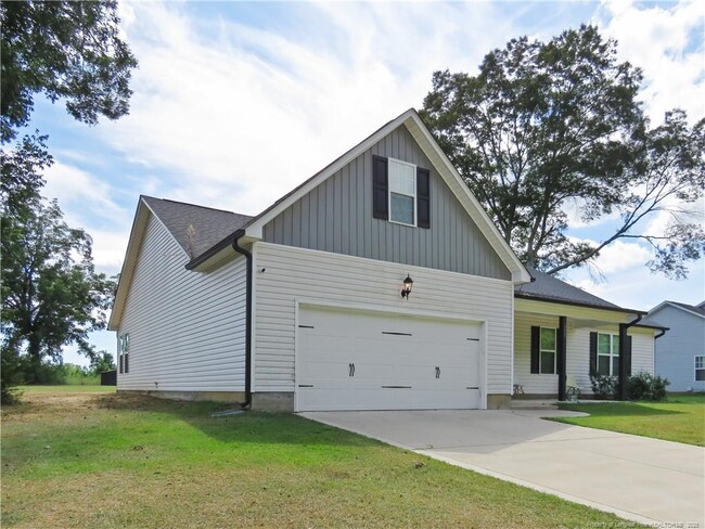 751 Wallace McLean Rd in Raeford, NC - Building Photo - Building Photo
