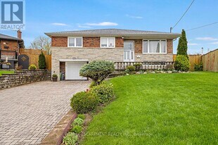 51 Mangrove Rd in Toronto, ON - Building Photo