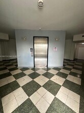 7420 W 20th Ave in Hialeah, FL - Building Photo - Building Photo