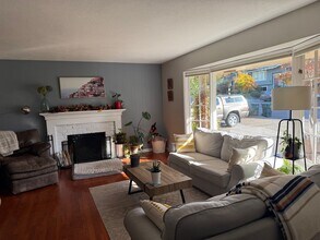 1655 NW 130th Ave in Portland, OR - Building Photo - Building Photo