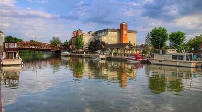 18 Deland Park a in Fairport, NY - Building Photo - Building Photo