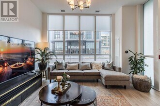 70 Annie Craig Dr in Toronto, ON - Building Photo - Building Photo