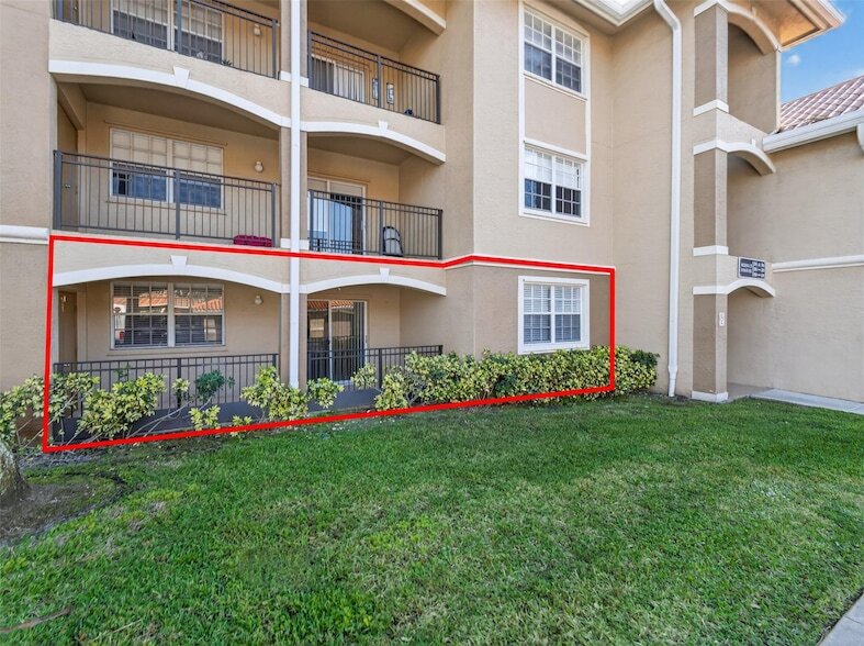 11700 SW 1st St, Unit 3105 in Pembroke Pines, FL - Building Photo