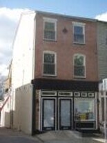 1209 Hollins St in Baltimore, MD - Building Photo
