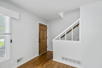 1403 Canterbury Ct SE in Aiken, SC - Foto de edificio - Building Photo