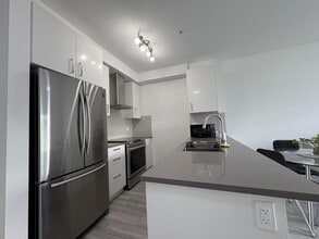 9689-9140 140 St in Surrey, BC - Building Photo - Building Photo