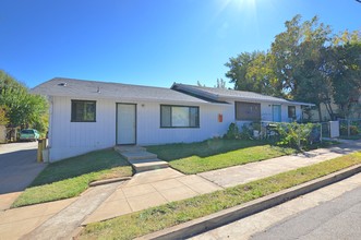 1529 Willis St in Redding, CA - Building Photo - Other