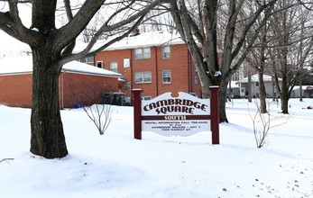 Cambridge Square South in Youngstown, OH - Building Photo - Building Photo