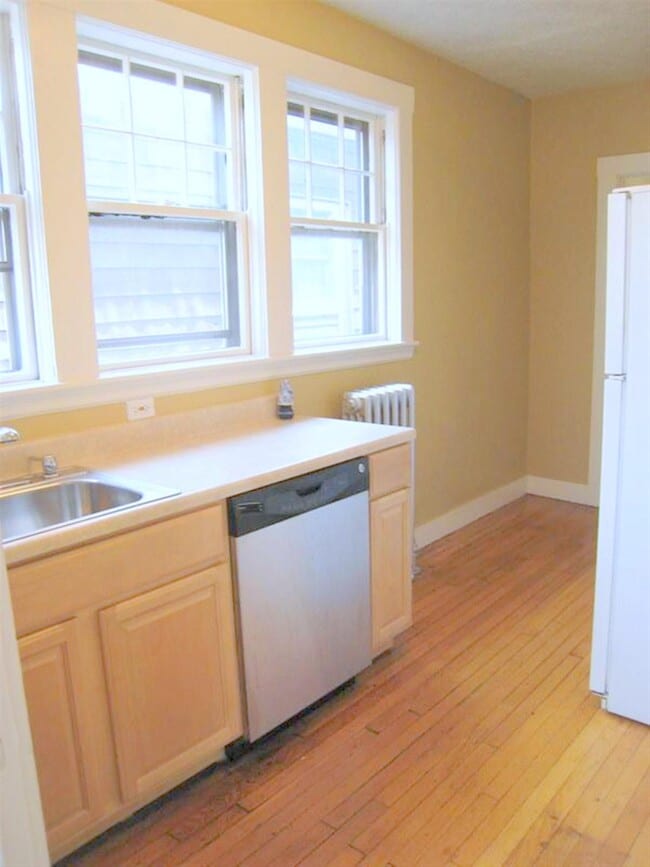 168 Norfolk St, Unit 8