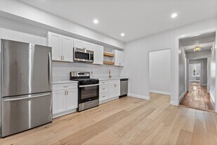 51 Falcon St, Unit 51 in Boston, MA - Building Photo