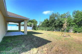 9125 101st Ave in Vero Beach, FL - Building Photo - Building Photo