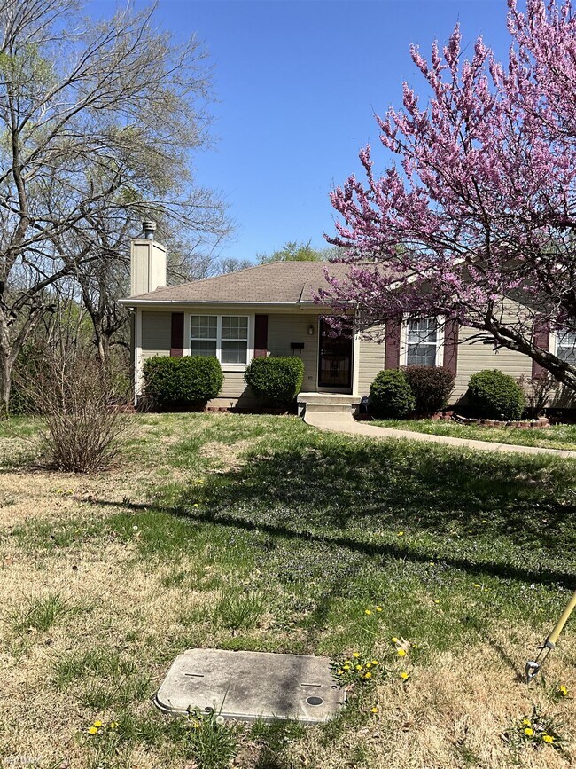 5521 Woodson Rd photo'