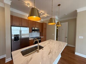 2810 Selwyn Ave in Charlotte, NC - Building Photo - Building Photo