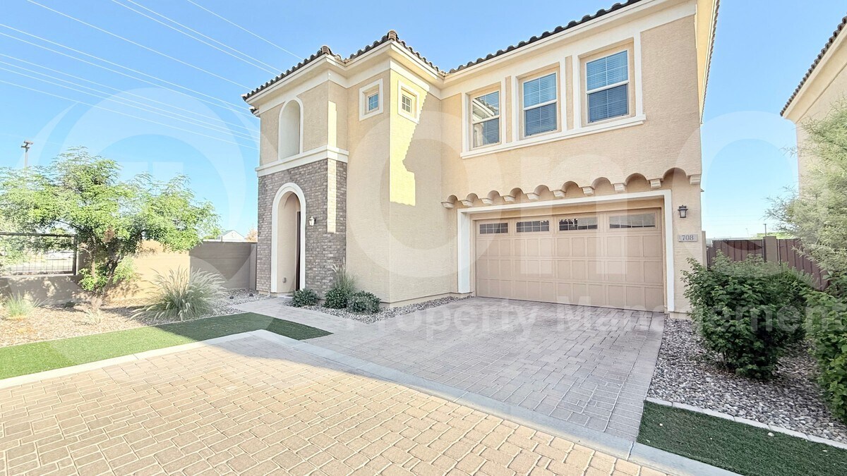 708 N Bay Dr in Gilbert, AZ - Building Photo