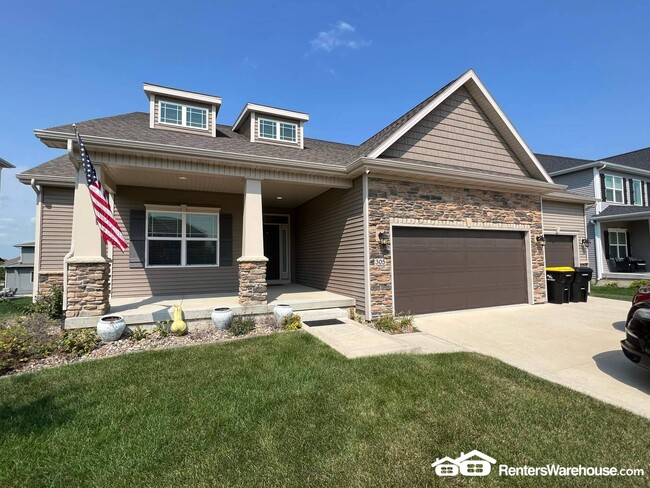 property at 305 NE Prairie Wolf Dr