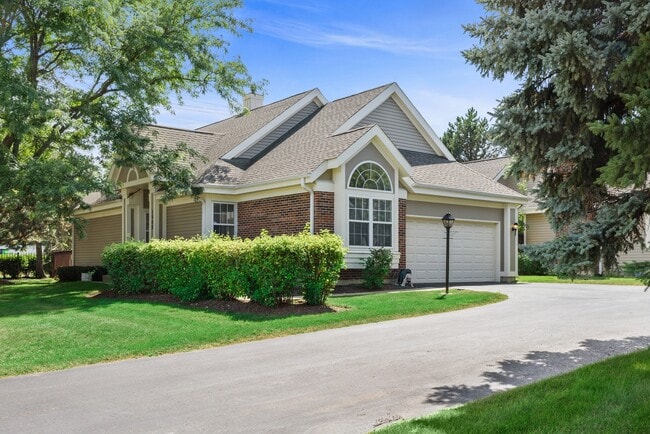property at 1908 N Evergreen Ave