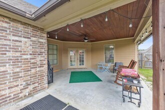 107 Marquee Dr in Broussard, LA - Building Photo - Building Photo