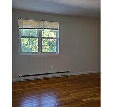 45 Elmwood Park in Quincy, MA - Foto de edificio - Building Photo