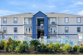 Grand Biscayne in Biloxi, MS - Building Photo - Building Photo