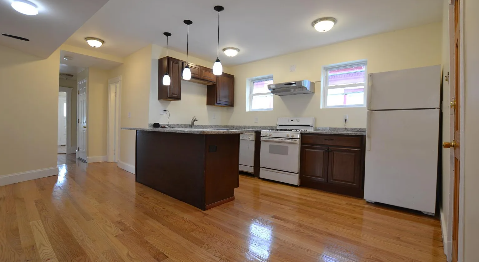 36 Brackett St, Unit 3 in Boston, MA - Foto de edificio