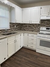 2600 Adams St in Great Bend, KS - Building Photo - Building Photo