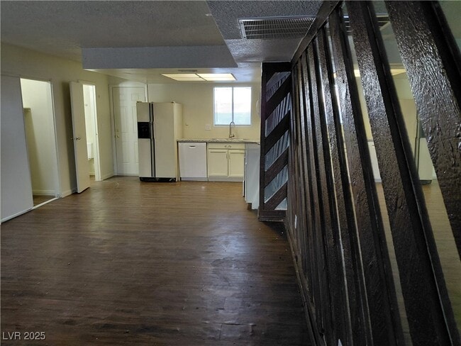 property at 1336 N Jones Blvd