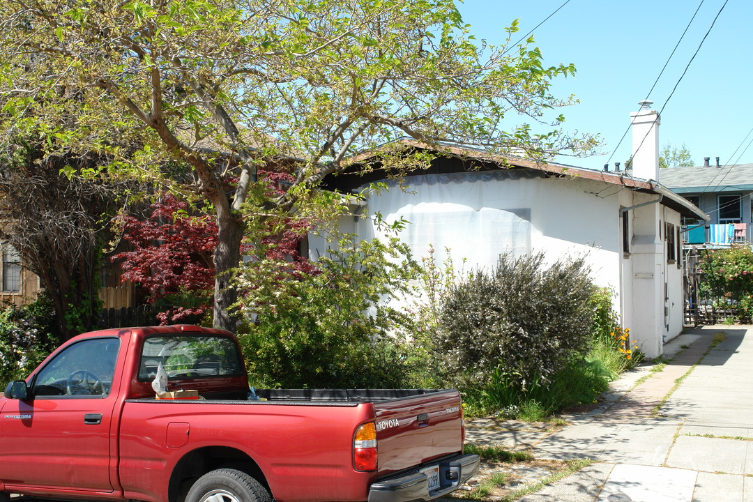 1819 Blake St in Berkeley, CA - Building Photo