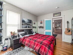 54 Upland Rd, Unit 1 in Somerville, MA - Building Photo - Building Photo