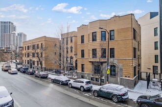 1900 N Lincoln Ave, Unit 103 in Chicago, IL - Foto de edificio - Building Photo