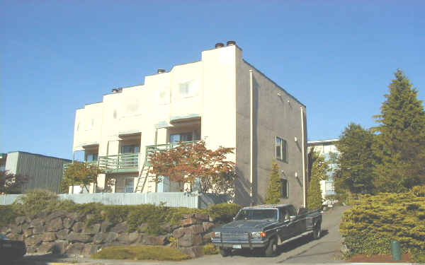 1067 5th Ave S in Edmonds, WA - Foto de edificio