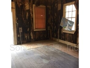 1023 Clouet St in New Orleans, LA - Building Photo - Building Photo