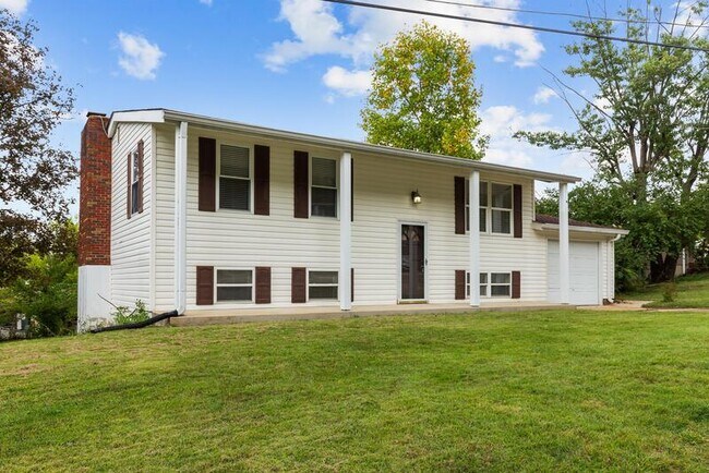 1035 Woodland Trails Dr in Fenton, MO - Building Photo - Building Photo