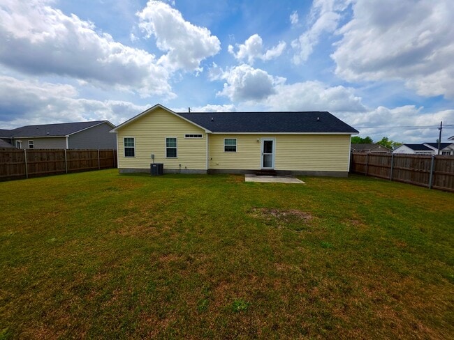 225 Wingspread Ln in Beulaville, NC - Building Photo - Building Photo