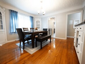 3682 Glencairn Rd, Unit 1st Floor in Shaker Heights, OH - Building Photo - Building Photo