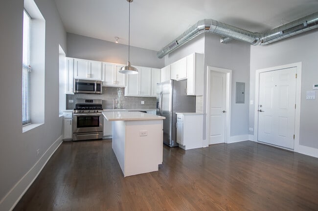 1044 W 18th St, Unit 3F