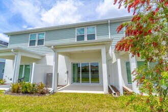 5115 Inspire Ln in West Melbourne, FL - Foto de edificio - Building Photo