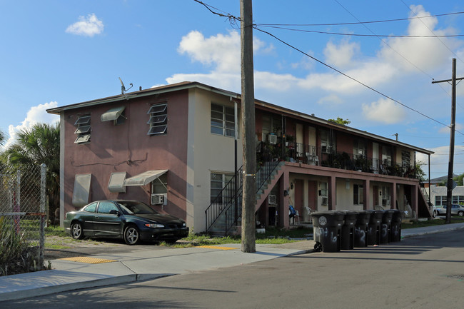 1025 14th St in West Palm Beach, FL - Building Photo - Building Photo