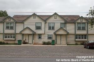 900 Pecan St in Blanco, TX - Building Photo