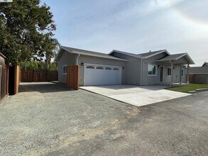 3500 Concord Blvd in Concord, CA - Building Photo - Building Photo