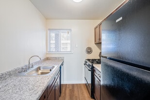 Village at the Arbors in Richmond, VA - Building Photo