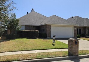 4620 Wolf Ridge Way in Fort Worth, TX - Building Photo