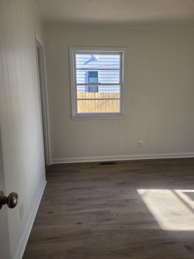 2605 Vineyard St in Durham, NC - Foto de edificio - Building Photo