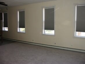 121 Gay St, Unit Apartment C in Phoenixville, PA - Building Photo - Building Photo