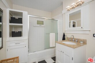 431 Linnie Canal in Los Angeles, CA - Building Photo - Building Photo