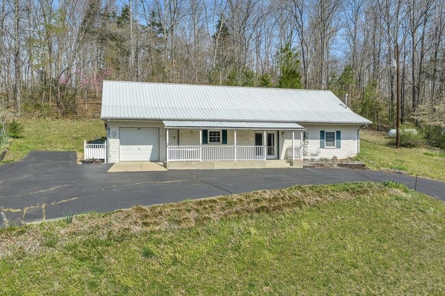 7506 Sleepy Hollow Rd in Fairview, TN - Building Photo - Building Photo