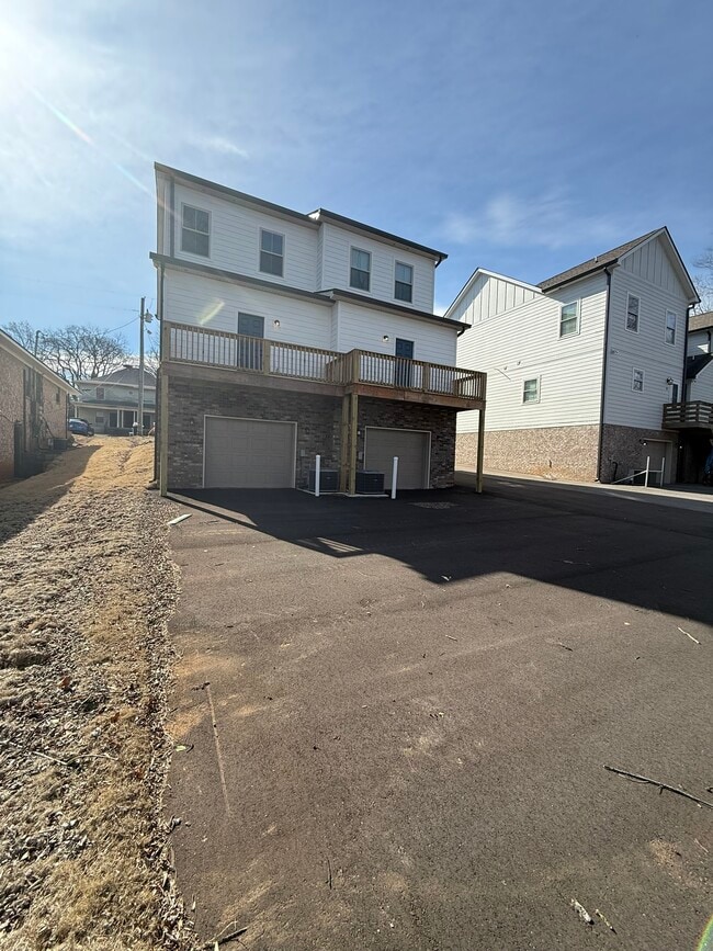 713 Ewing Blvd in Murfreesboro, TN - Foto de edificio - Building Photo