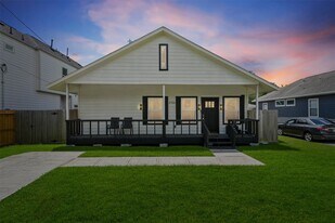 3706 Nathaniel Brown St in Houston, TX - Building Photo