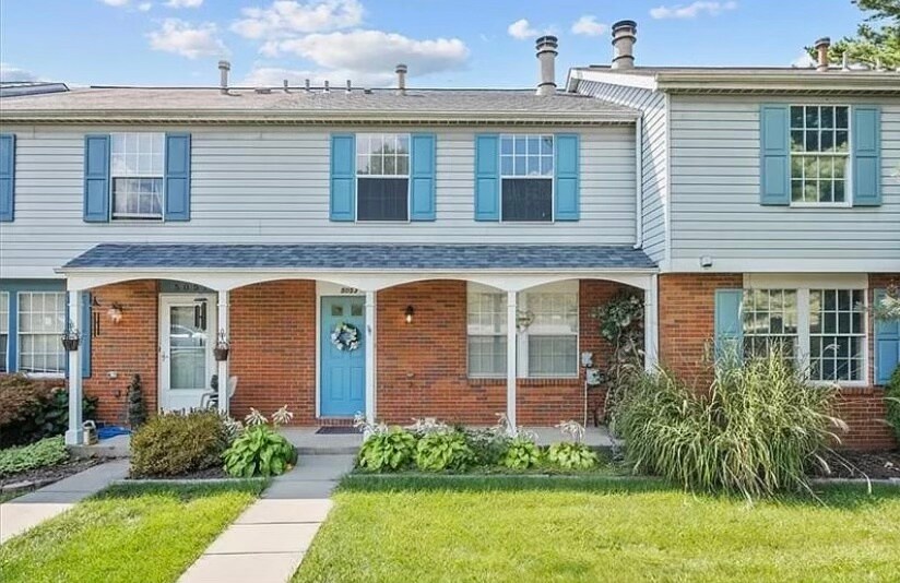 5053 Hamilton Dr in Aliquippa, PA - Foto de edificio