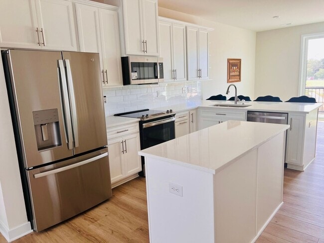 2813 Statesville Ave in Charlotte, NC - Foto de edificio - Building Photo